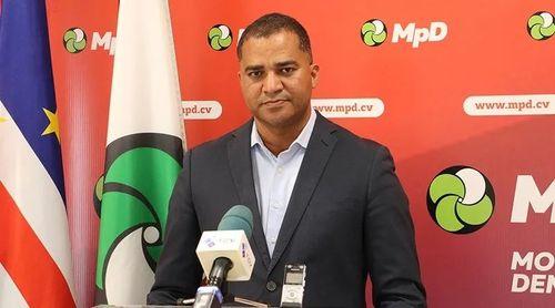 Fogo: "Deputada Eva Ortet está desactualizada e alheia à realidade da ilha" – Filipe Santos