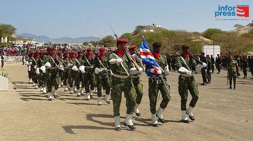 São Vicente: Mais de 300 recrutas prestam juramento à bandeira no Centro de Instrução Militar do Morro Branco