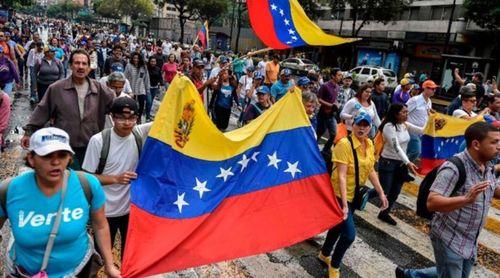 Milhares de venezuelanos protestam em vários países do continente americano