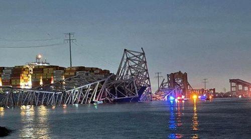 Pelo menos 20 pessoas desaparecidas em desabamento de ponte nos EUA