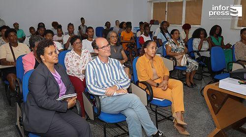 Jovens da comunidade LGBTI recebem formação sobre o empreendedorismo   