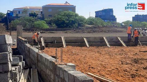 Porto Novo: Placas desportivas de Alto São Tomé e Planalto Leste ganham forma com conclusão ainda este ano