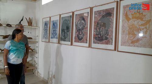 lha do Sal: Kasa d’Arte acolhe exposição de batik “Sem Mandingá”