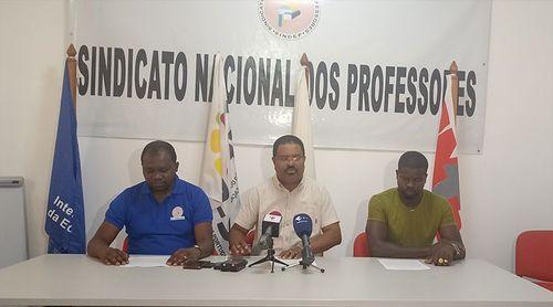Sindicato avisa que “jamais os docentes vão baixar a guarda” nas suas “legítimas reivindicações”