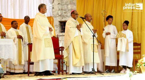 Porto Novo/São João: Bispo da Diocese renova apelo aos emigrantes para ajudarem na construção da nova igreja