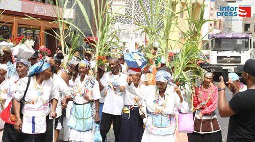 Porto Novo/São João: Autarquia envolve idosos nas festas do santo padroeiro com o desfile da terceira idade