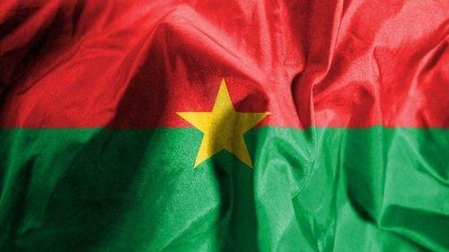 Pelo menos 100 mortos incluindo civis num ataque terrorista no Burkina Faso