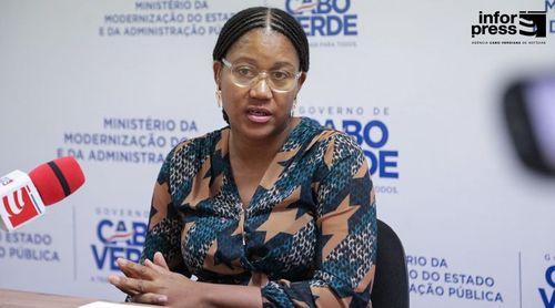Ministra da Modernização do Estado participa na celebração do 49º aniversário da independência nacional em Lisboa