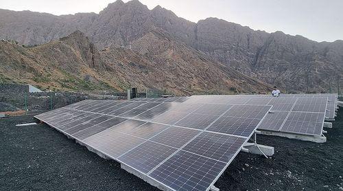 Santa Catarina do Fogo: Energia produzida pela central fotovoltaica já beneficia 60 consumidores em Chã das Caldeiras