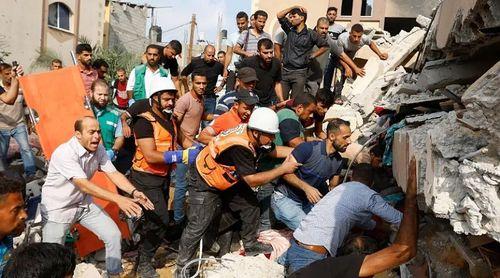 15 palestinianos mortos em ataques israelitas em Gaza e Nuseirat