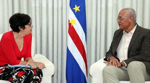 Governo expressa condolências pela morte de agente policial francês