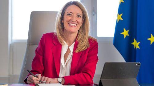 Roberta Metsola reeleita presidente do Parlamento Europeu até janeiro de 2027