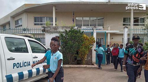 Santa Catarina: Brigas de grupos rivais em frente à escola em Achada Falcão preocupa comunidade educativa
