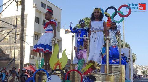 Carnaval Infantil/Praia: Crianças abrilhantam avenida anunciando chegada da festa do Rei Momo