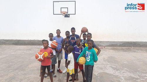 Maio: Djarmai Basket massifica modalidade na ilha com instalação de tabelas de “street basket”