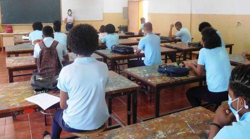 Língua Inglesa: Mais acesso a tecnologia contribuiu muito para melhoria do ensino e aprendizagem - professora