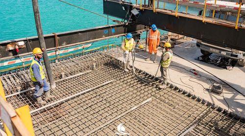 Terminal de Cruzeiros do Mindelo em fase de betonagem das lajes e construção do edifício de recepção – Enapor