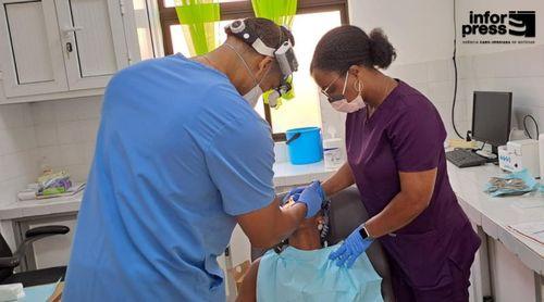 Médicos da ONG norte-americana ‘Cape Verdean Women United’ expressam preocupação com saúde oral em Cabo Verde