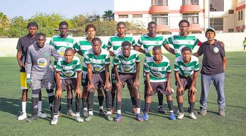Futebol/Sub-17: Sporting da Boa Vista e EPIF disputam liderança do grupo B