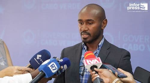 Autárquicas 2024: PTS propõe 01 de Dezembro para eleições e anuncia candidatura à Câmara da Praia