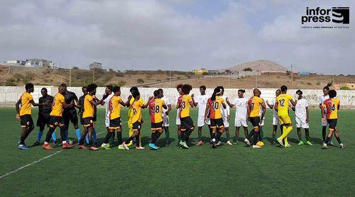 Futebol/Santiago Norte: Estrela dos Amadores vence Varandinha na primeira mão das meias-finais da taça