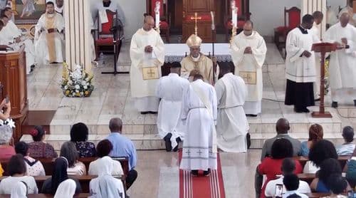 São Vicente: Dom Ildo Fortes pede ao padre Patrick Afonso para ser “construtor da comunhão”