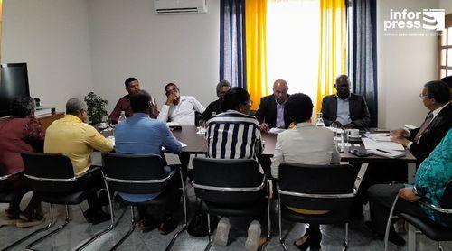 Patronato e sindicatos unem forças para exigir cumprimento de direitos trabalhistas em Cabo Verde